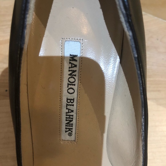 Manolo Blahnik black pointed toe pump 38 - Picture 5 of 9